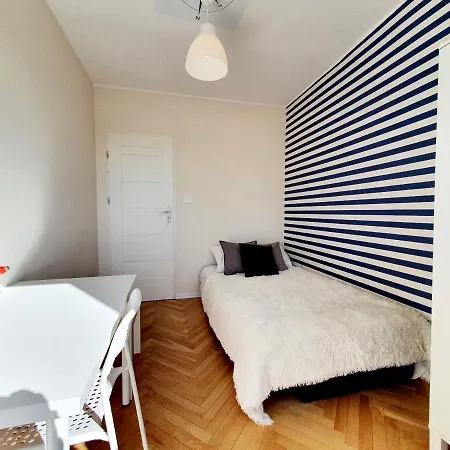 Pokoje W Apartamencie Przy Plazy - Bitwy Pod Plowcami 6 * Sopoty
